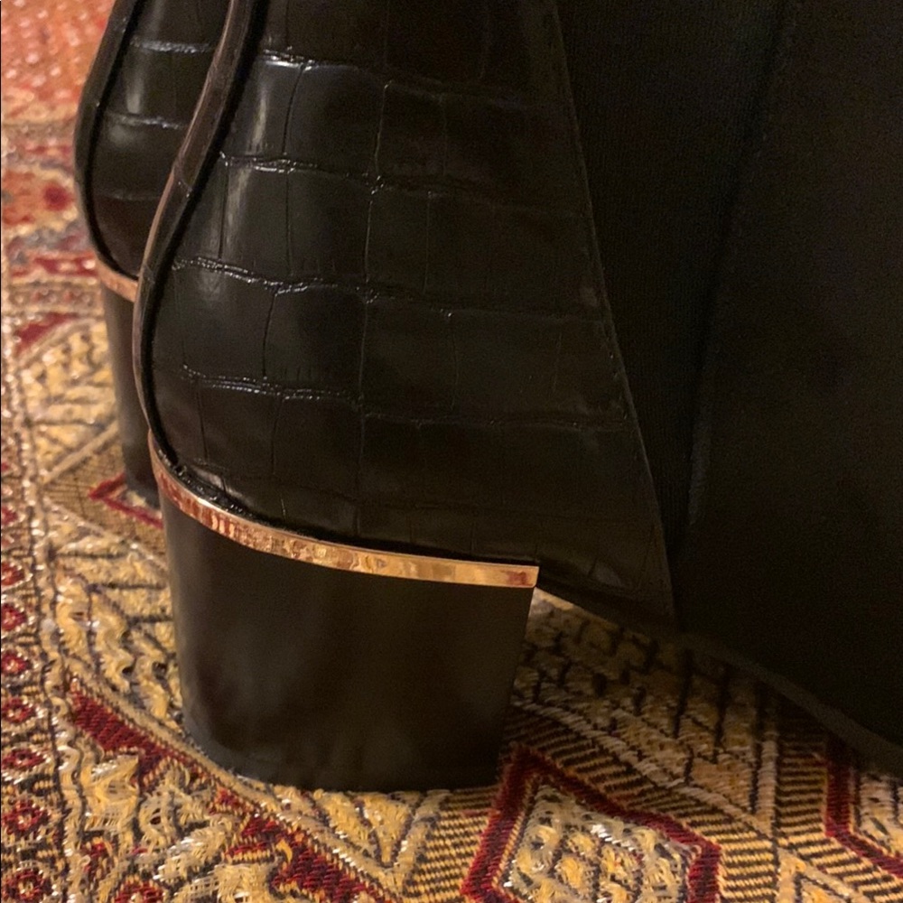 SHEIN Black and Gold Ankle Booties Suede Finish - Picture 3 of 7